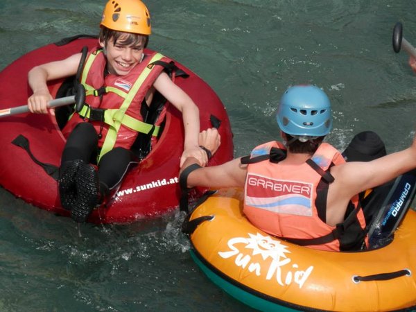 Das 3 Tagesprogramm in St. Veit besticht nicht nur durch die Museumsbesuche, der Unterkunft im Fuchspalast und der Stadtführung durch St. Beit, sondern auch durch viel Naturprogramme wie der Wanderung am Abenteuer-Wasserweg Liebenfels Das Foto zeigt das Detailprogramm St. Veit an der Glan mit seinen Programmhighlights wie, Fuchspalast, Museum St. Veit, Meisterdrecklser Alfred Krainer, Stadtführung, Abenteuer-Wasserweg Liebenfels, Genussschmiede Taupe